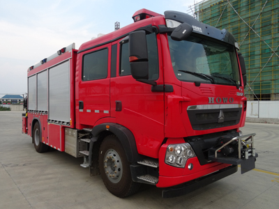 重汽豪沃搶險(xiǎn)救援消防車